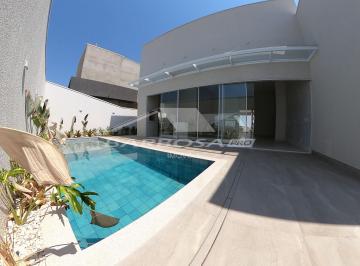 Casa · 216m² · 3 Quartos · 2 Vagas · Casa com 3 suítes e piscina á no Condomínio Del Fiore