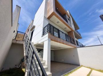 Casa · 186m² · 3 Quartos · 2 Vagas · Casa em Bairro Nobre