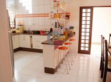 Casa · 235m² · 4 Quartos · Casa à venda - na Vila Menino Jesus