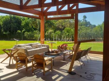 1 · Casa Recém Construída no Recanto das Flores
