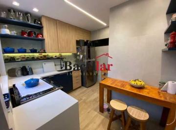 Apartamento · 291m² · 3 Quartos · 2 Vagas · Cobertura : Duplex / Residencial / Lagoa