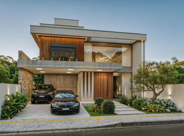 Casa · 265m² · 4 Quartos · 4 Vagas · Sobrado com Hidromassagem e Churrasqueira em Canoas - Imperdível