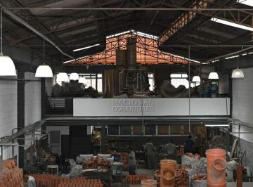 Comercial · 596m² · 4 Vagas · Galpão Industrial 595,80 m² à venda com Doca e Localização Estratégica - Centro - São Caetano do Sul
