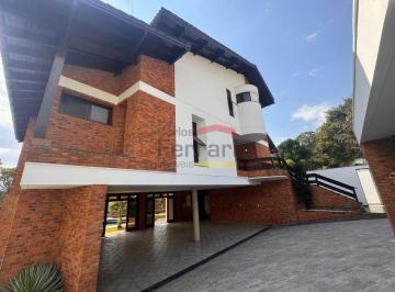 Casa · 400m² · 4 Quartos · 6 Vagas · Sobrado à venda com 3 suítes e 6 vagas na Serra da Cantareira