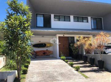 1 · Sobrado semi-mobiliado com 3 suítes em Florianópolis/SC
