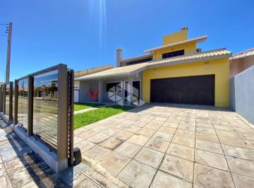 Casa · 258m² · 3 Quartos · 2 Vagas · Casa em Xangri-Lá, 03 dormitórios, suíte 02 vagas