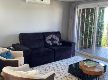 Casa · 169m² · 2 Quartos · CASA DE 2 DORMITÓRIOS COM PLACAS SOLARES