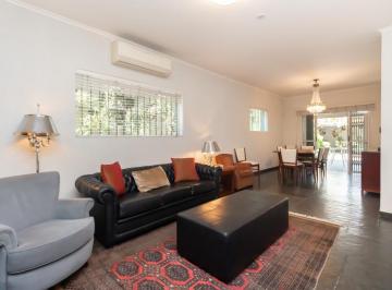 IMG_20260623_181555_000.jpeg · Confortável casa para venda em Jardim Paulistano com 4 quartos, sendo 1 suíte, 300m² - remaxfront#NG