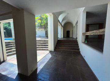 e386933f-82d5-4851-bb33-4084271532e2 · Agradável casa para venda em Fazenda Morumbi com 6 quartos, sendo 3 suítes, 700m²