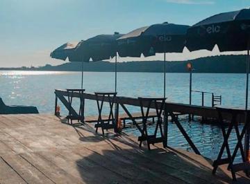 Casa · 300m² · 4 Quartos · 2 Vagas · Casa Espetacular com Acesso Direto à Lagoa – Melhor Local de Maricá RJ