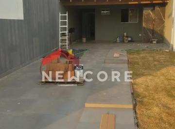Casa · 80m² · 2 Quartos · 3 Vagas · Casa em  Rua Sebastião Roberto - Colúmbia - Londrina/PR
