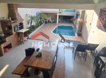 Casa · 290m² · 2 Quartos · 4 Vagas · Casa em Rua Antonia Nogueira de Almeida - Vila Emílio - Mauá/SP