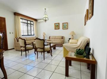 Casa · 395m² · 5 Quartos · 4 Vagas · Casa 5 Quartos com 2 Suítes e 395m² - Centro