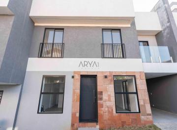 Casa · 98m² · 3 Quartos · 1 Vaga · Sobrado em condomínio à venda em Santa Felicidade 
