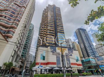 Apartamento · 211m² · 3 Quartos · 3 Vagas · Apartamento frente mar, andar alto, mobiliado, na