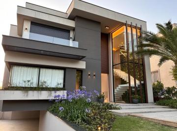 Casa · 700m² · 5 Quartos · 6 Vagas · Casa NOVA a venda
