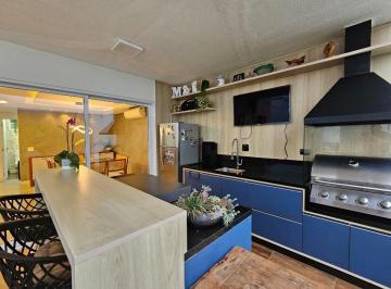 Casa · 160m² · 3 Quartos · 2 Vagas · CASA A VENDA
