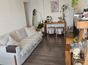 Sala com ar condicionado e varanda · Lindo apartamento a venda no Brooklin