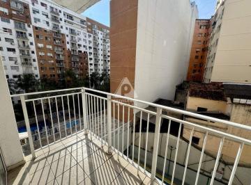 Varanda · Apartamento de 2 quartos na Lapa