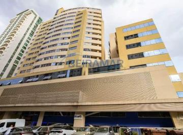 Apartamento · 34m² · 1 Quarto · 1 Vaga · Apartamento de 1 quarto, com armários e ar-condicionado, e vaga de garagem coberta para alugar no Re
