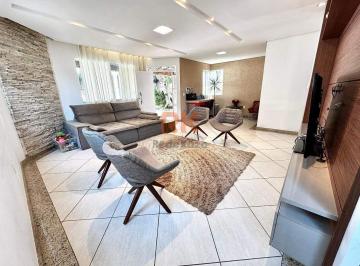 Casa · 360m² · 4 Quartos · 8 Vagas · Casa à venda, 4 quartos, 2 suítes, 8 vagas, Parque XangriLá - Contagem/MG