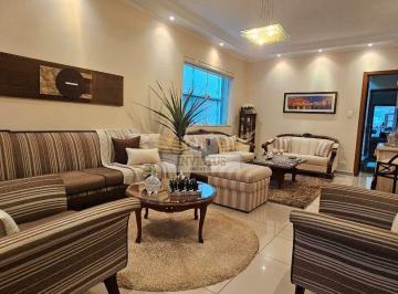 Casa · 360m² · 4 Quartos · 2 Vagas · Sobrado 4 Quartos para Comprar, 360m² - Bairro Jardim, Santo André/SP.