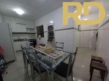 Casa · 346m² · 3 Quartos · 5 Vagas · Casa de 3 quartos com 3 barracões à venda no Esplanada
