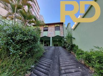 Casa · 425m² · 4 Quartos · 6 Vagas · Casa com 4 quartos, piscina e área de lazer a venda no Bairro Sagrada Família