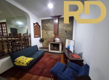 Casa · 425m² · 4 Quartos · 6 Vagas · Casa com 4 quartos, piscina e área de lazer a venda no Bairro Sagrada Família