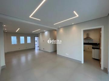 Casa · 382m² · 4 Quartos · 2 Vagas · Casa residencial com 4 quartos sendo 2 suítes disponível para venda e locação no bairro Gávea em Ub
