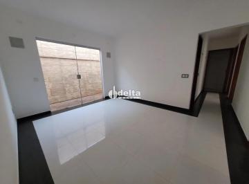 Casa · 250m² · 3 Quartos · 2 Vagas · Casa residencial com 3 quartos sendo 1 suíte disponível para venda no bairro São Jorge em Uberlândia