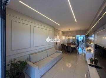 Apartamento · 126m² · 3 Quartos · 2 Vagas · Apartamento de 3 quartos com 1 suíte disponível para venda no bairro Granada em Uberlândia - MG.