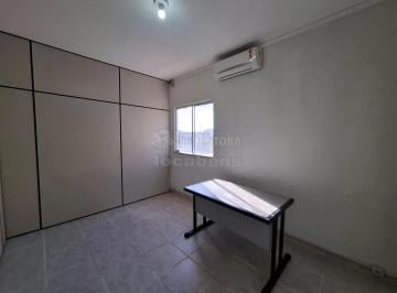Comercial · 12m² · Sala comercial localizada no Centro Empresarial Valentim Alves.