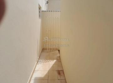 Casa · 150m² · 3 Quartos · 4 Vagas · Casa Residencial ou Comercial com 03 dormitórios e 04 vagas de garagem.