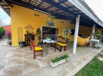 Casa · 1000m² · 4 Quartos · 6 Vagas · Casa com 4 quartos, 1 suíte, 6 vagas de garagem, banheiro social e apoio, no bairro Real.
