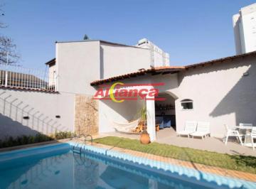 Casa · 306m² · 4 Quartos · 5 Vagas · SOBRADO COM 306M² SENDO 4 QUARTOS (2 SUÍTES) VILA MILTON - GUARULHOS/SP