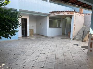 Casa · 300m² · 6 Quartos · 4 Vagas · Casa à venda no bairro Ilha dos Bentos em Vila Velha/ES
