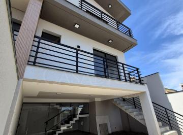 Casa · 186m² · 3 Quartos · 2 Vagas · Casa Geminada em Bairro Nobre