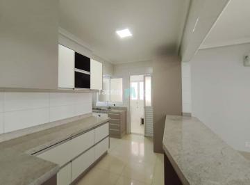 Apartamento · 111m² · 3 Quartos · 2 Vagas · EDIFÍCIO BELLA TORRE