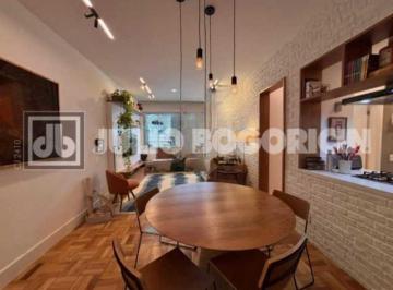 Apartamento · 93m² · 3 Quartos · 1 Vaga · Apartamento de 2 quartos à venda no Leblon, reformado, vaga e a 1 quadra dá prai