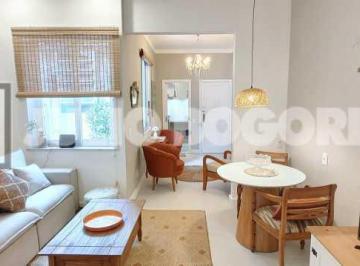Apartamento · 70m² · 2 Quartos · Imóvel no bairro Leblon decorado e planejado!