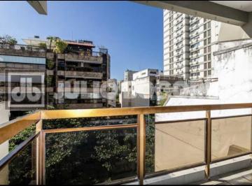Apartamento · 140m² · 3 Quartos · 1 Vaga · Rua transversal a praia 3 quartos varanda sol da manhã vaga e portaria 24 horas