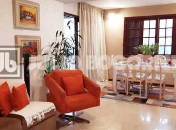 Casa · 225m² · 5 Quartos · 2 Vagas · Casa em Condomínio : Duplex / Residencial / Portuguesa