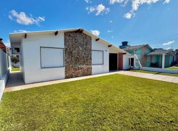 Casa · 100m² · 3 Quartos · 2 Vagas · Casa em ótima localização em Atlântida Sul