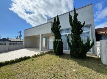 Casa · 140m² · 3 Quartos · 4 Vagas · Propriedade a 50 metros da praia