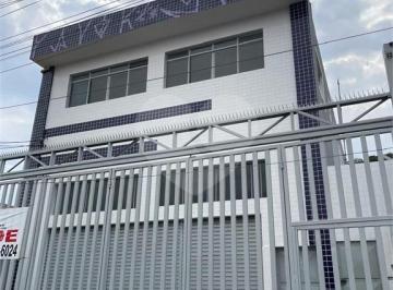 Área de Serviço · Imoveis - no Parque Peruche