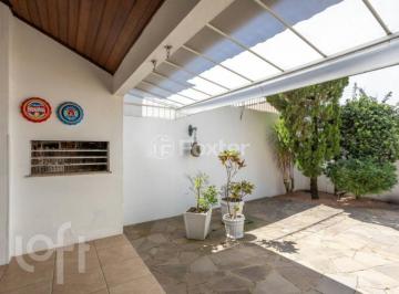 17d333d2 · Casa, 3 dormitórios, 100 m², em Petrópolis