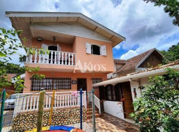 casa-para-venda-no-jardim-california-em-campos-do-jordao-sp · Casa / Venda