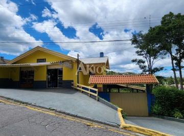 casa-para-venda-no-recanto-jair-rocha-pinheiro-em-campos-do-jordao-sp · Casa / Venda