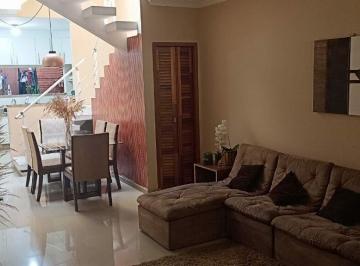 Casa · 143m² · 3 Quartos · 2 Vagas · SOBRADO COM TRÊS SUÍTES, NO MELHOR DA VILA MARARI!